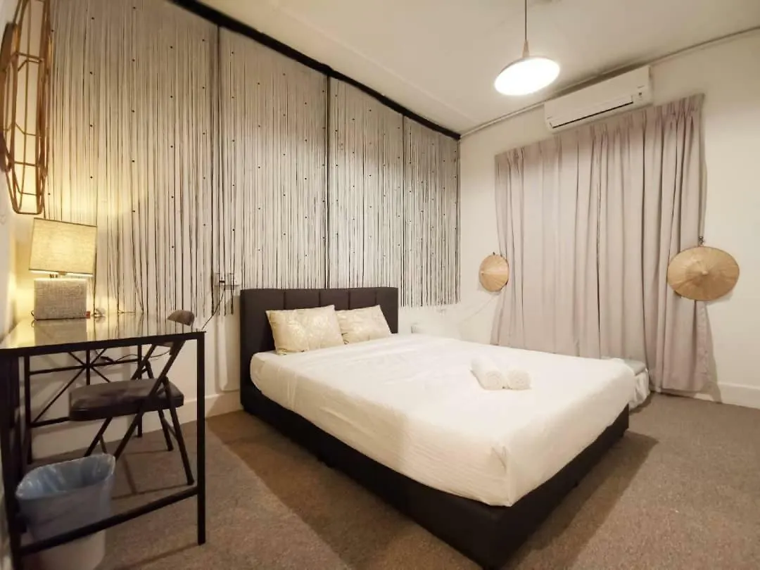 White House Beach Friends Gathering Vacation Home @14 Pax Cm3/4 Tanjung Bungah  Holiday home Tanjung Bungah (Penang)